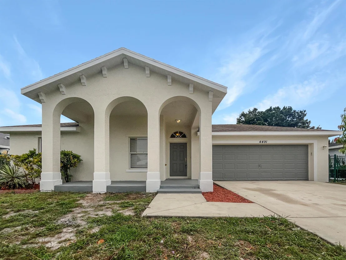Photo of 4491 SE Murray Cove Circle