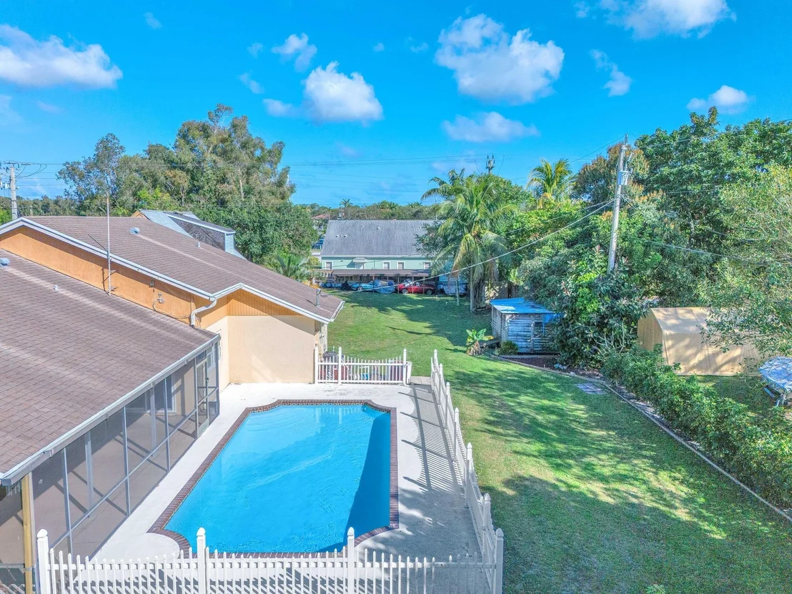 Photo of 5054 Beechwood Road
