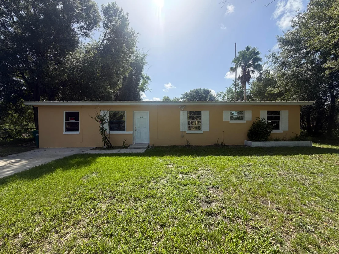 Photo of 3032 NW 35TH Avenue