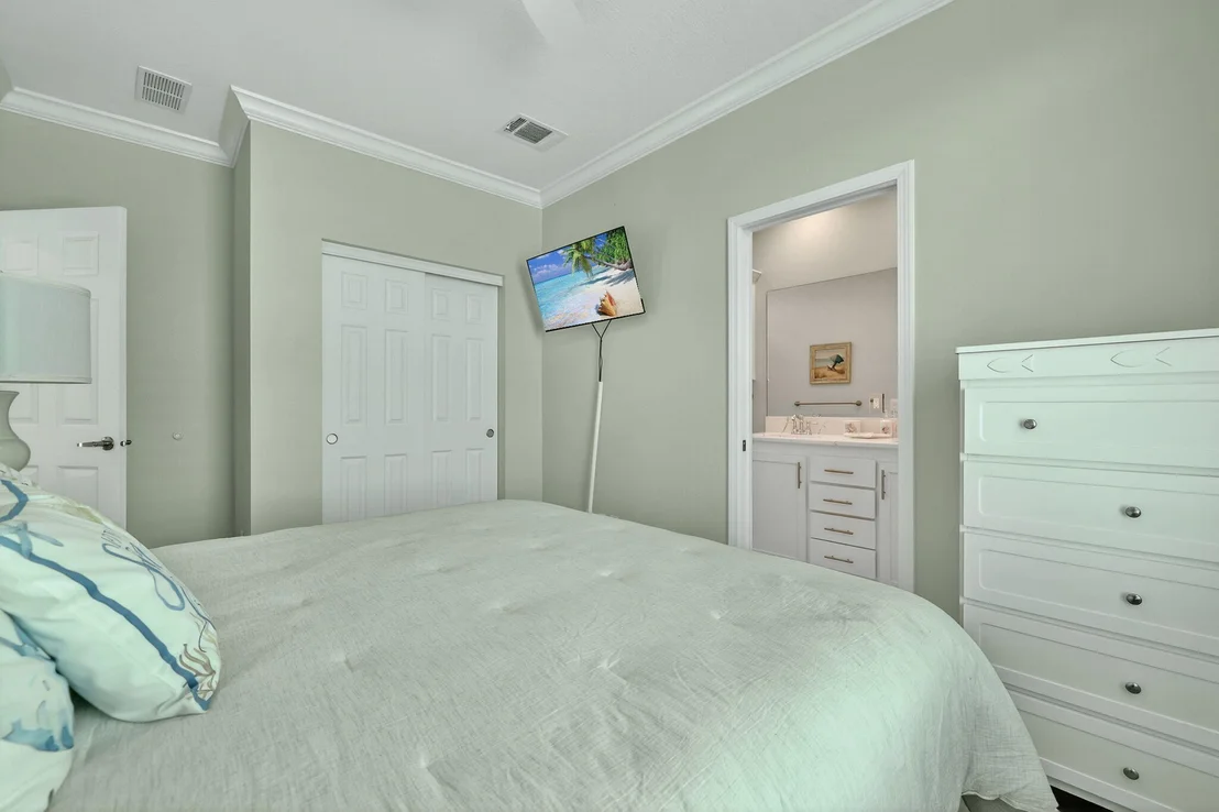 Photo of 300 NE Coastal Drive