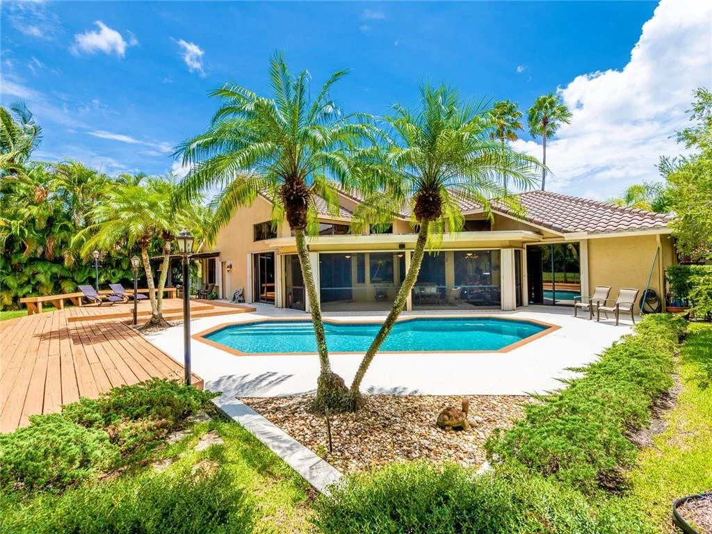 Photo of 391 Coconut Circle