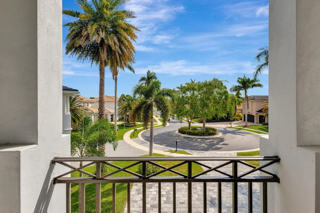 Photo of 820 Floret Drive