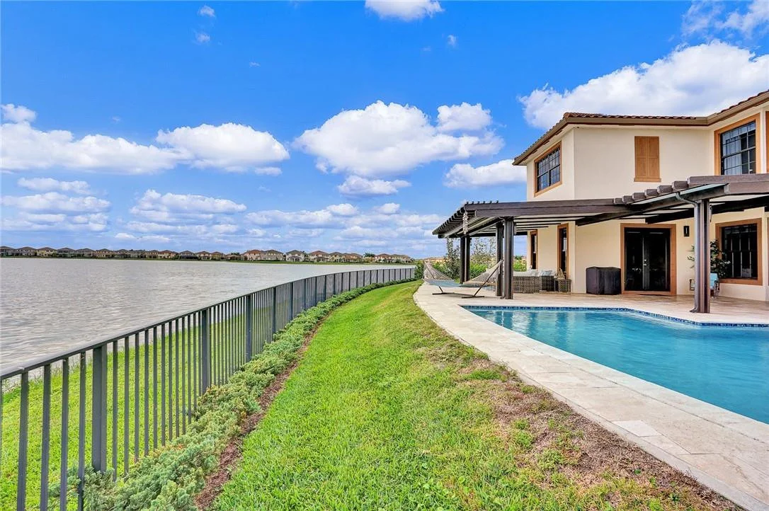 Photo of 8760 Lakeview Drive