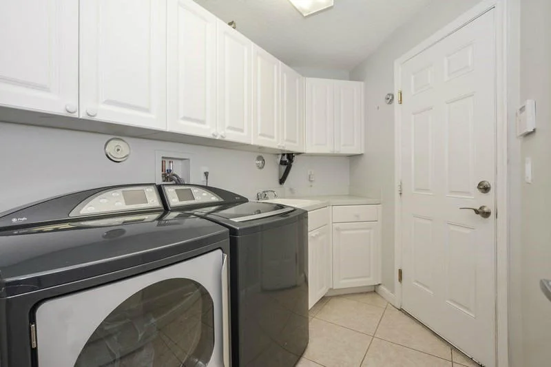 Photo of 1655 E Classical Boulevard