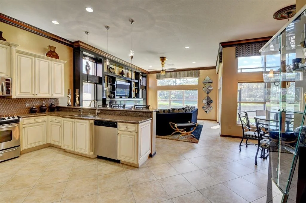 Photo of 7204 Twin Falls Drive