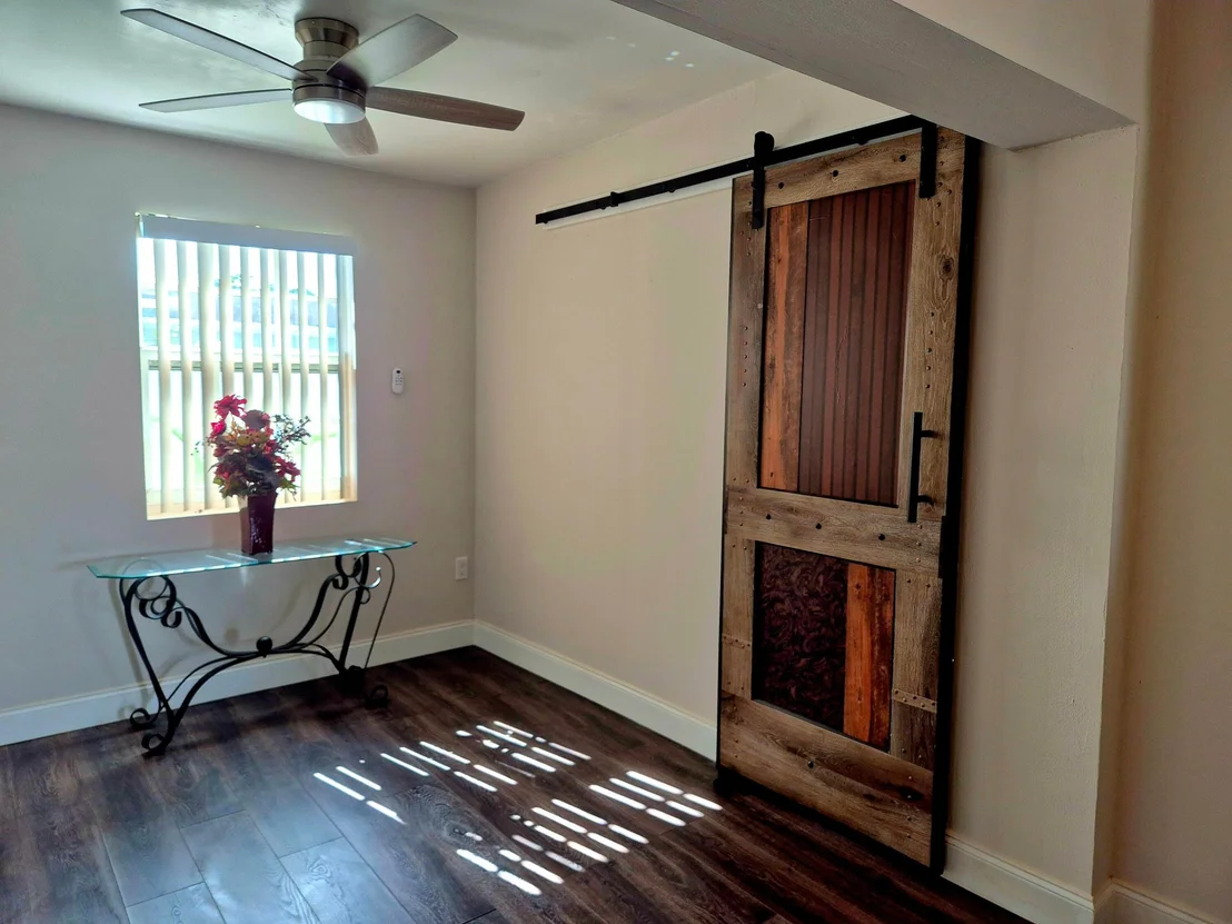 Photo of 1015 NW 68th Avenue