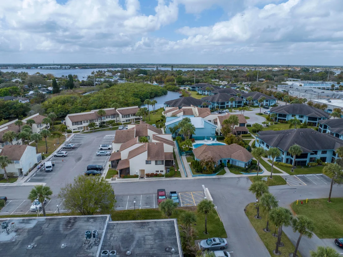 Photo of Unit B30 at 950 S Kanner Highway