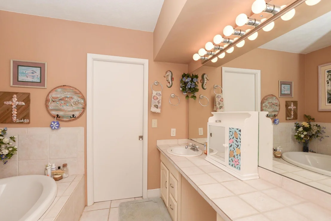 Photo of 576 SW Rustic Circle