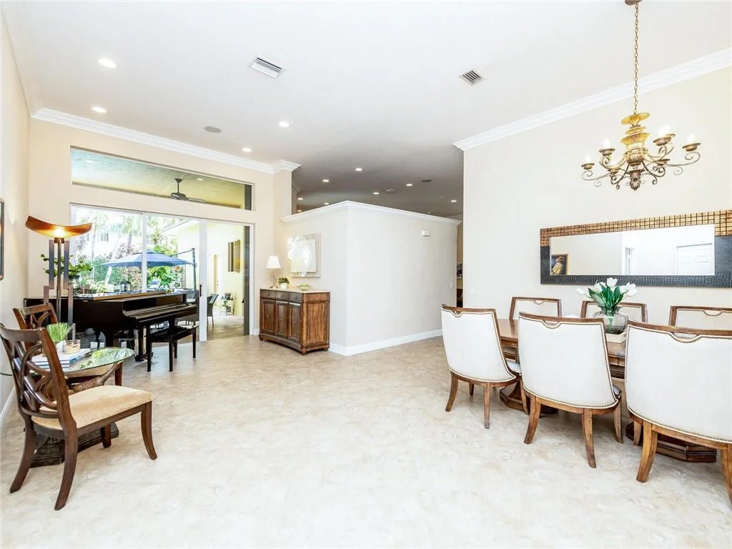 Photo of 1672 Eagle Bend