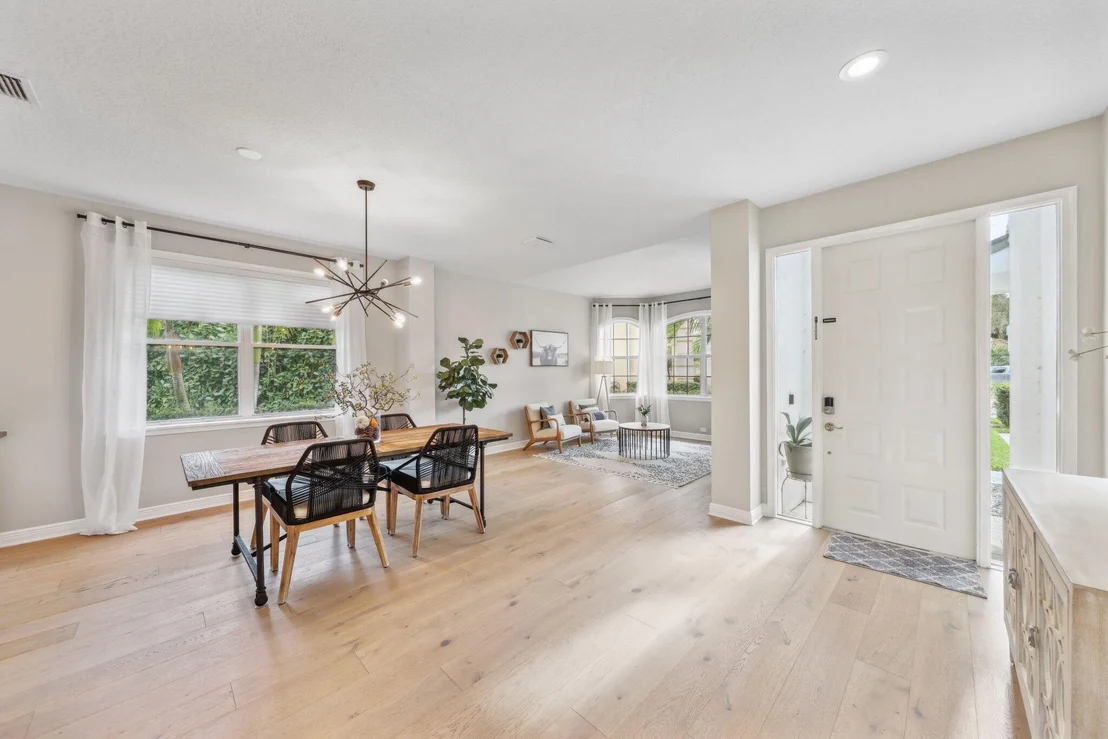 Photo of 423 Meadowlark Drive