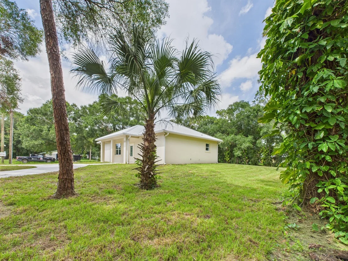 Photo of 626 SE 13th Avenue