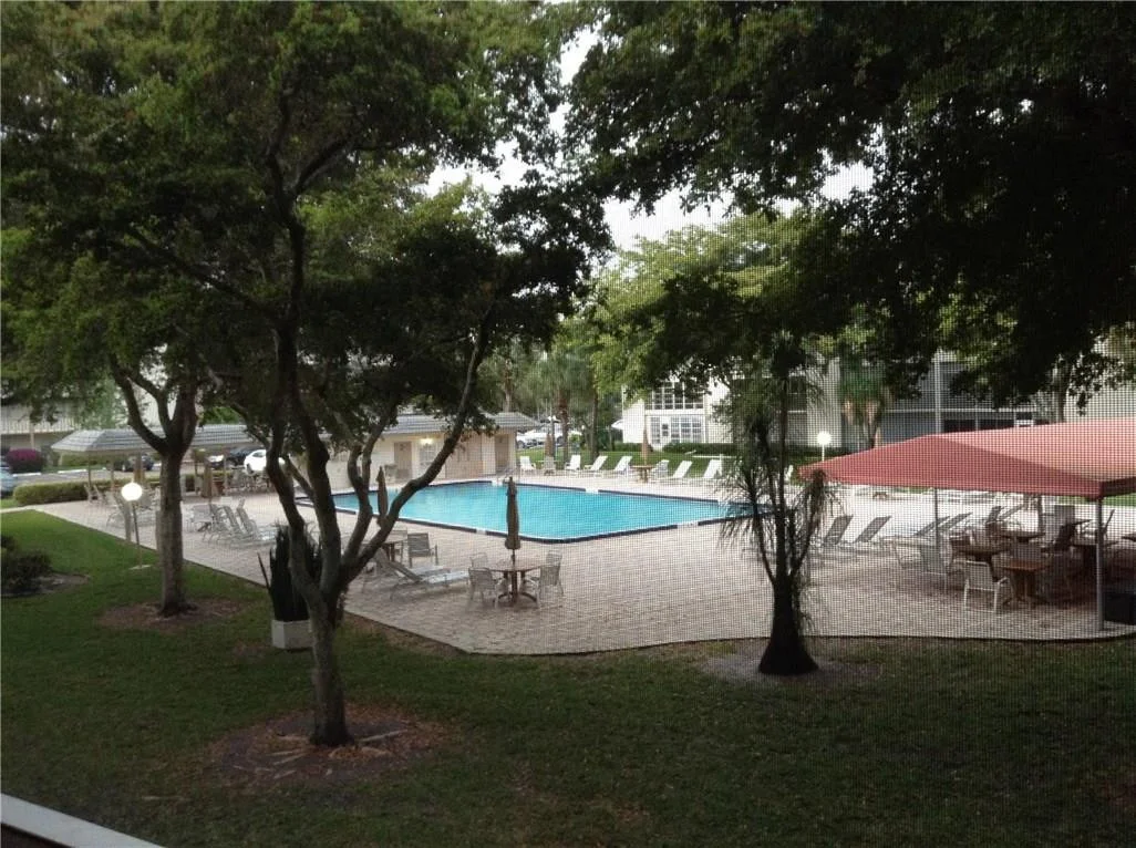 Photo of Unit F2 at 2003 Granada Drive