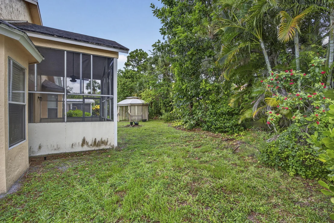 Photo of 120 Paddock Lane
