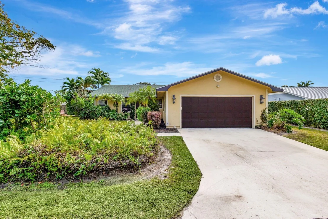 Photo of 9506 SE River Terrace