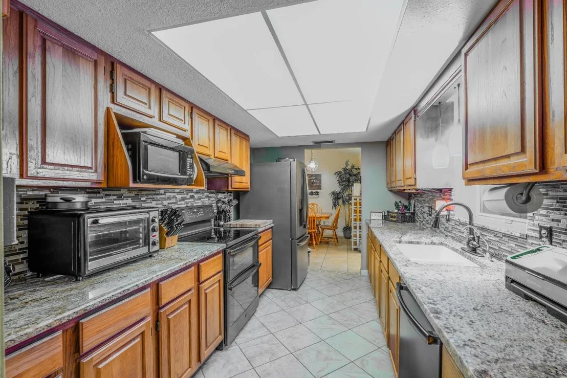 Photo of 588 NE 28th Avenue