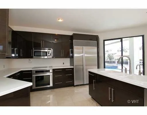 Photo of 906 Iris Drive