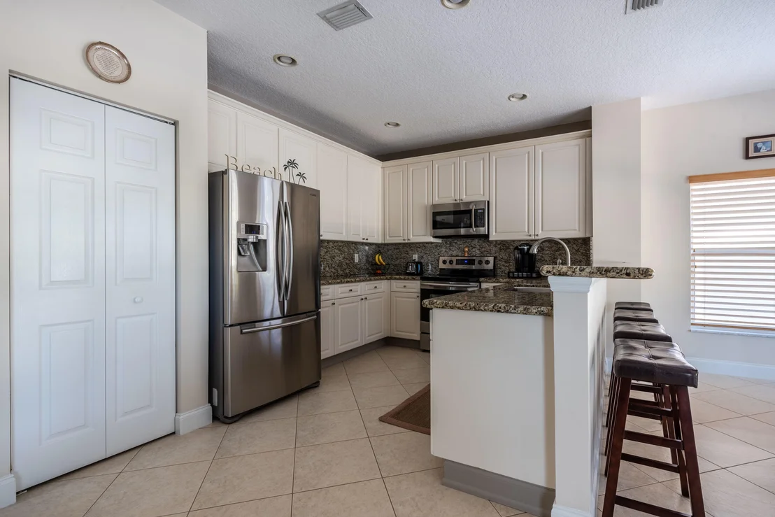 Photo of 6869 Hendry Drive