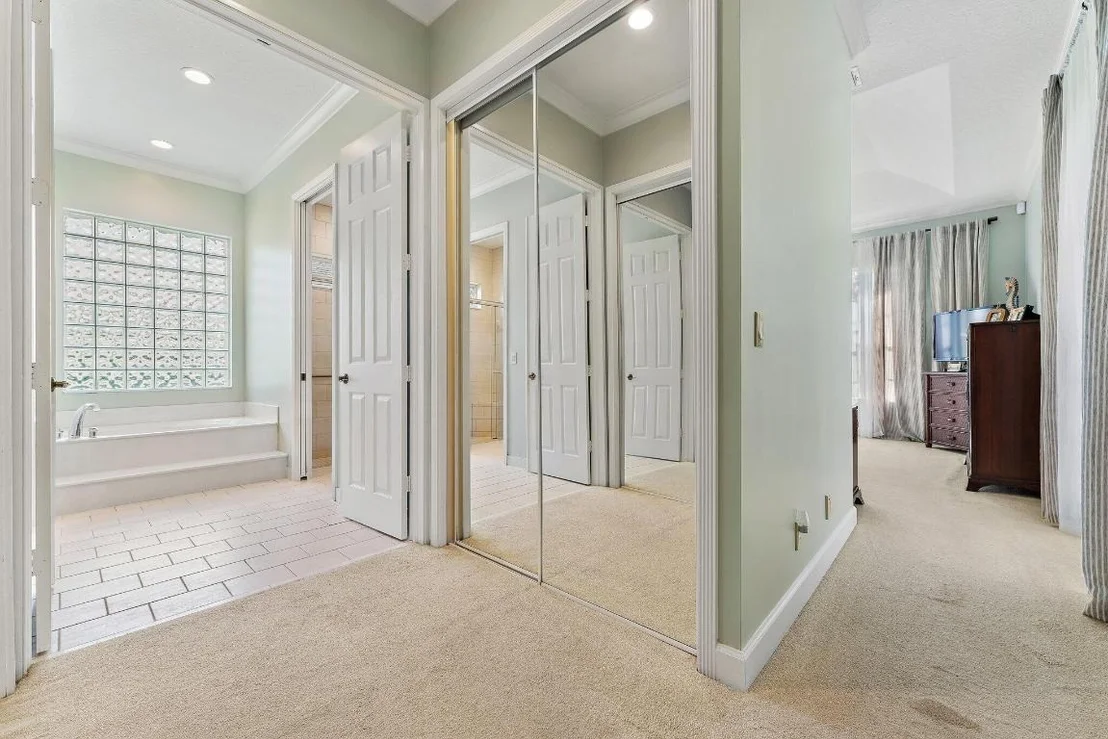 Photo of 18440 SE Lakeside Drive