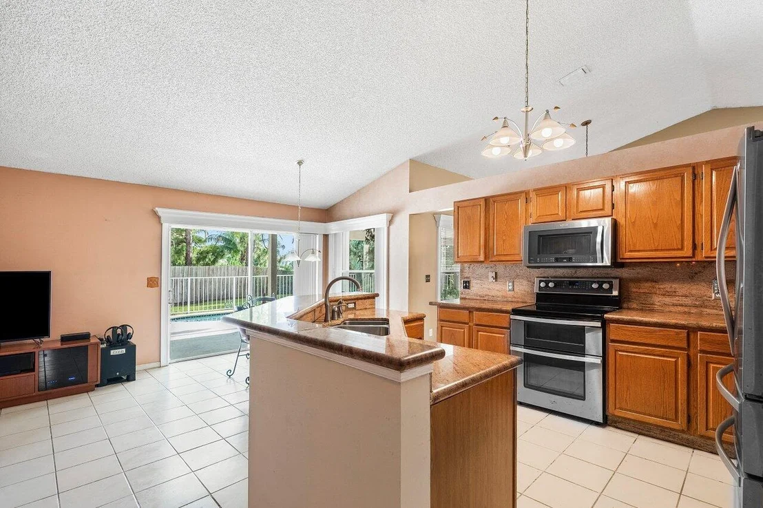 Photo of 4060 Sabal Lakes Road