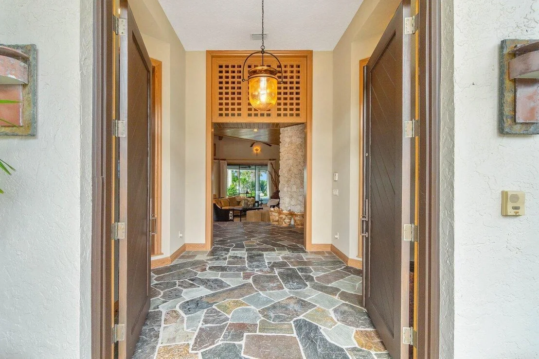 Photo of 6400 SE Inlet Way