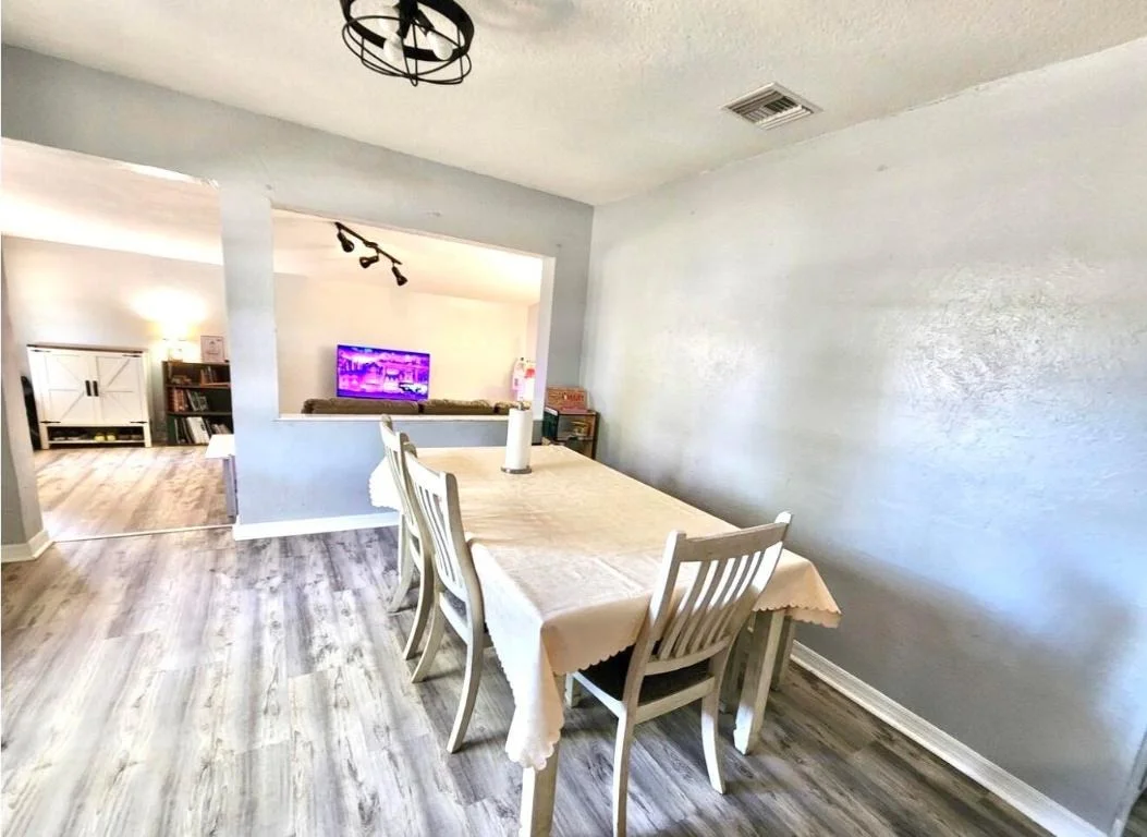 Photo of 3307 NW 33rd Avenue
