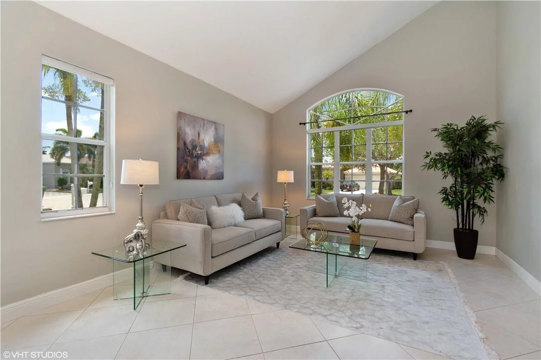 Photo of 560 Cascade Falls Drive