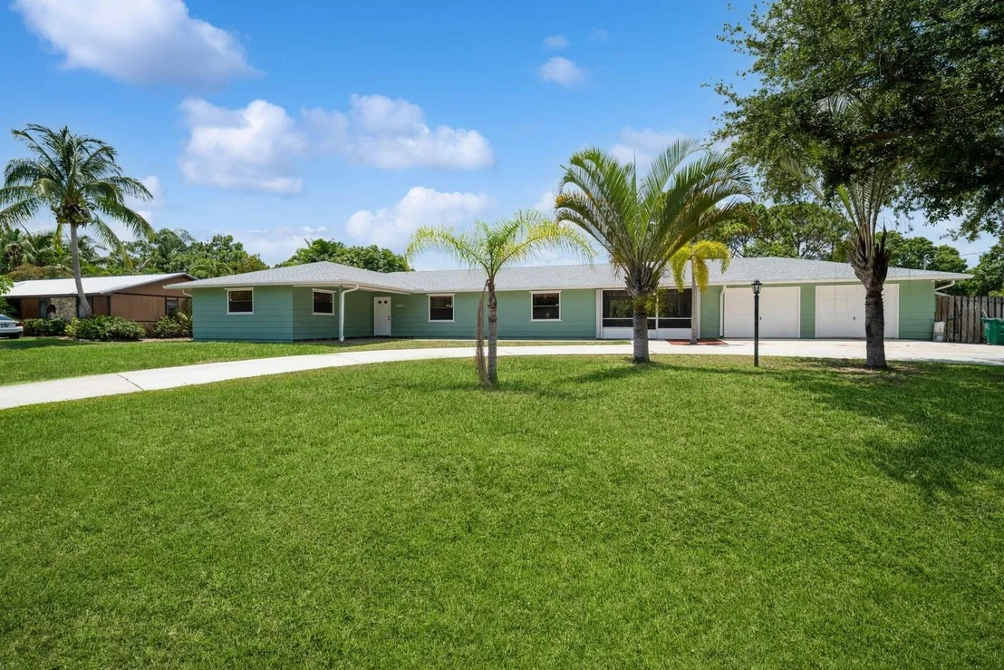 Photo of 6001 Palm Drive