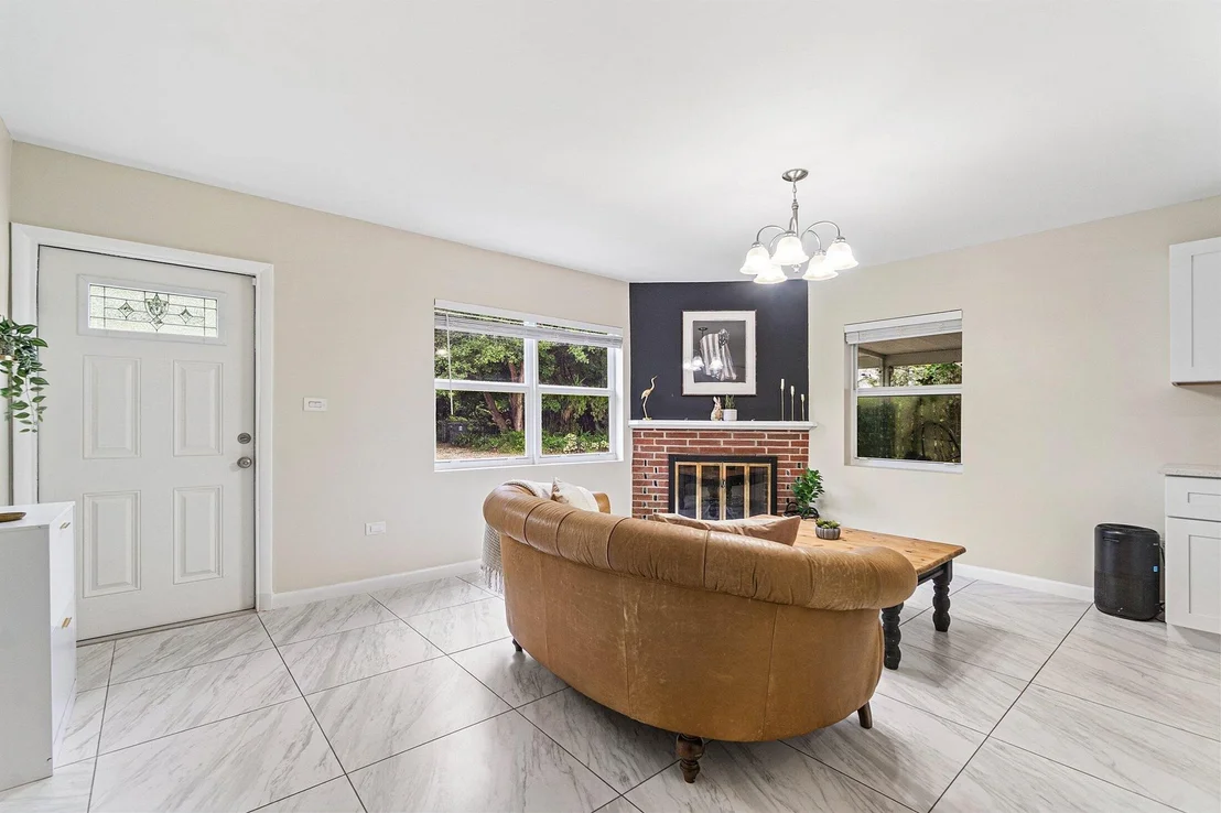 Photo of 1923 Holman Drive