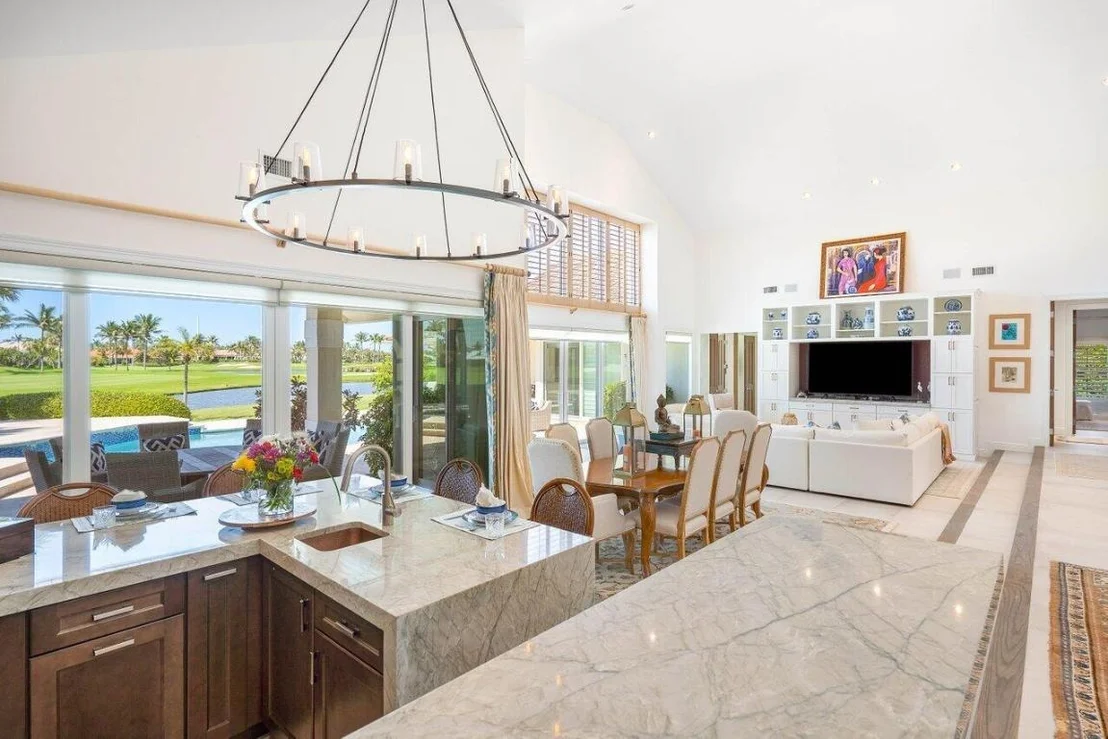 Photo of 2160 SE Golfview Lane
