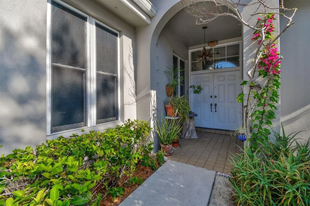 Photo of 187 S Hampton Drive