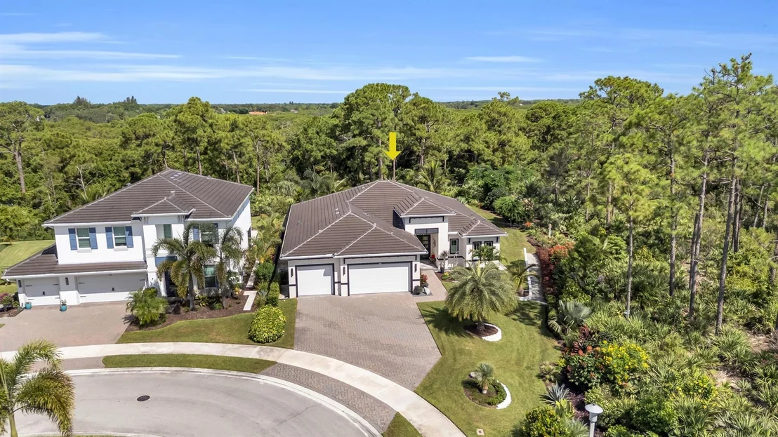 Photo of 718 SW Riverwatch Place