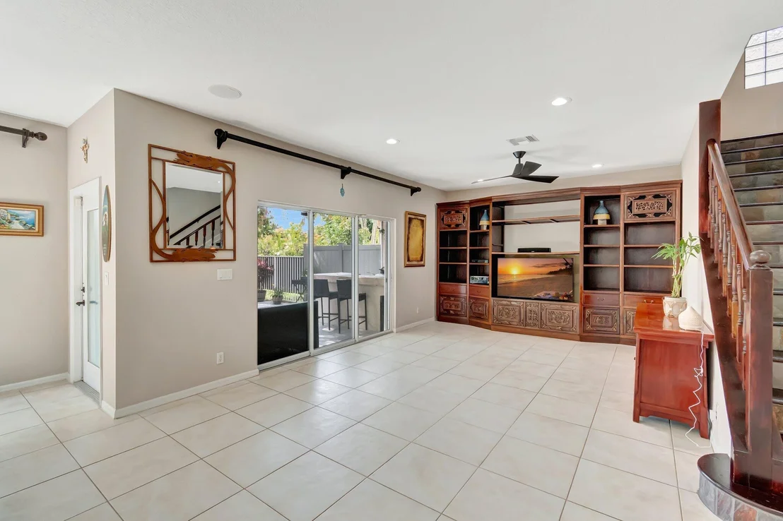 Photo of 6788 Hendry Drive