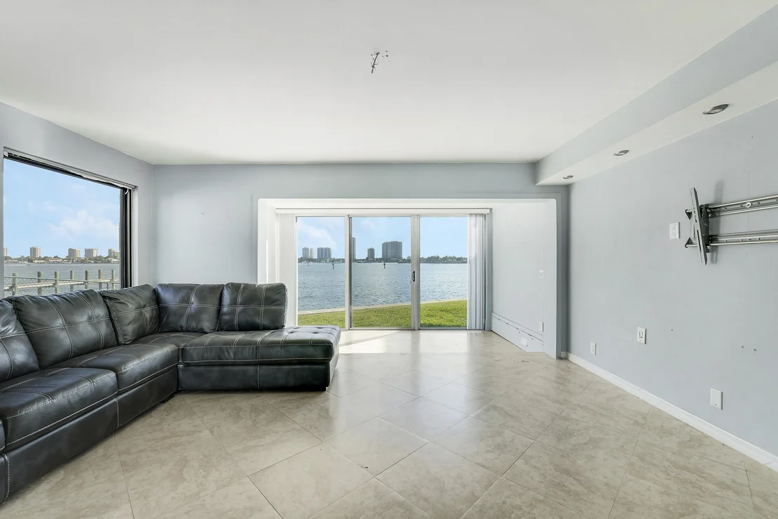 Photo of 360 Wilma Circle