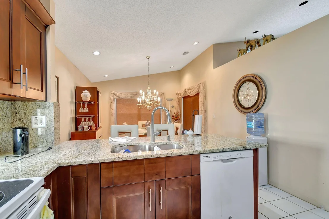 Photo of 7872 Manor Forest Lane