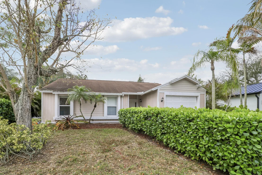 Photo of 124 Rosewood Circle