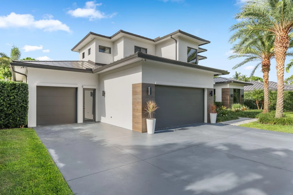 Photo of 525 Whispering Pines Road