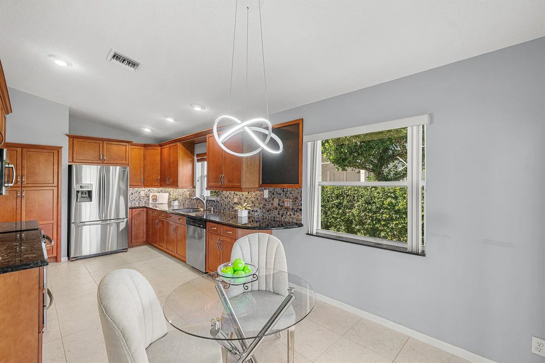 Photo of 6691 Maybrook Road