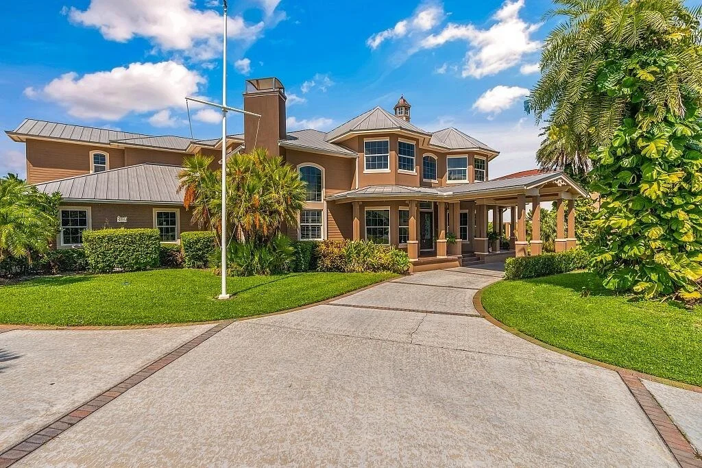 Photo of 7777 Grand Oak Circle