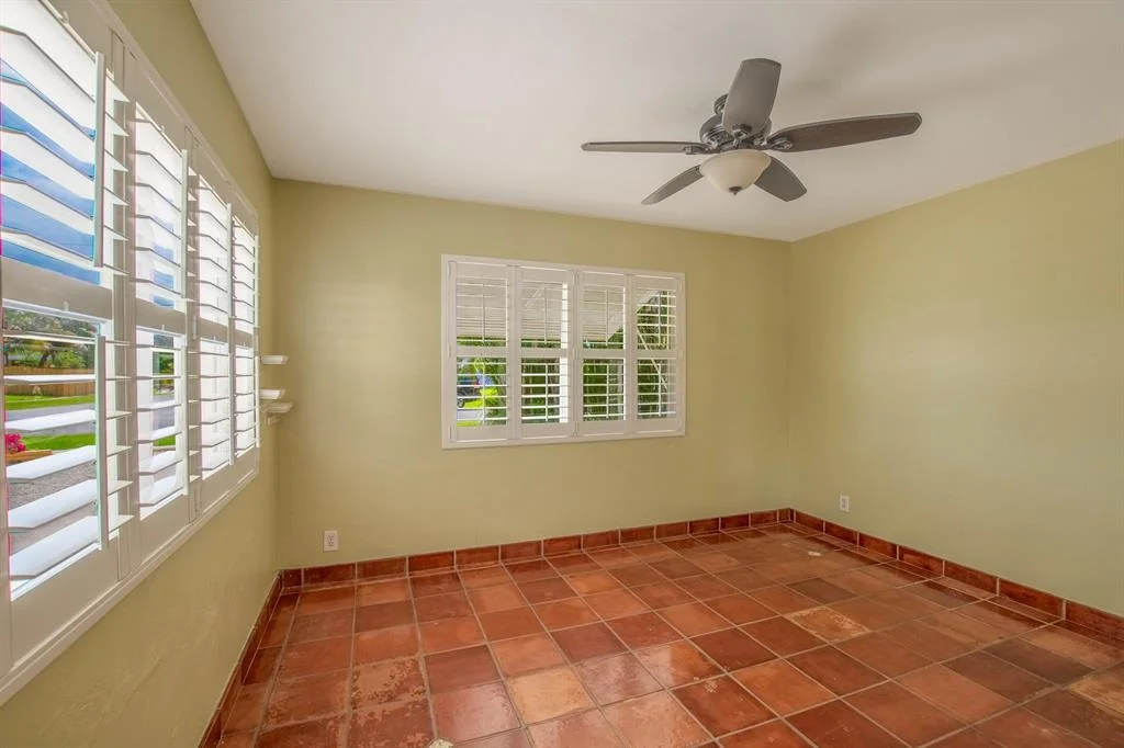 Photo of 1707 Crest Drive