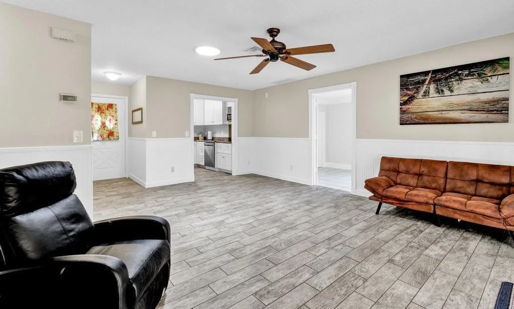 Photo of 291 Easy Street