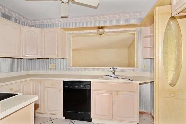 Photo of 462 Tequesta Drive