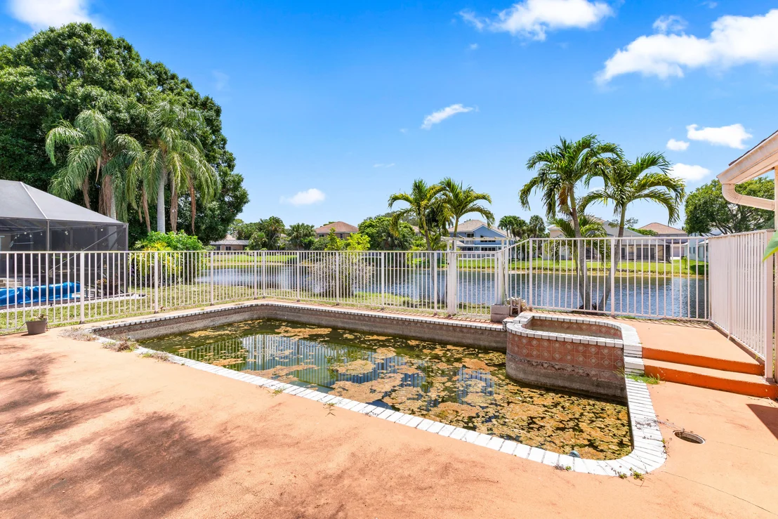 Photo of 8885 Spring Valley Drive