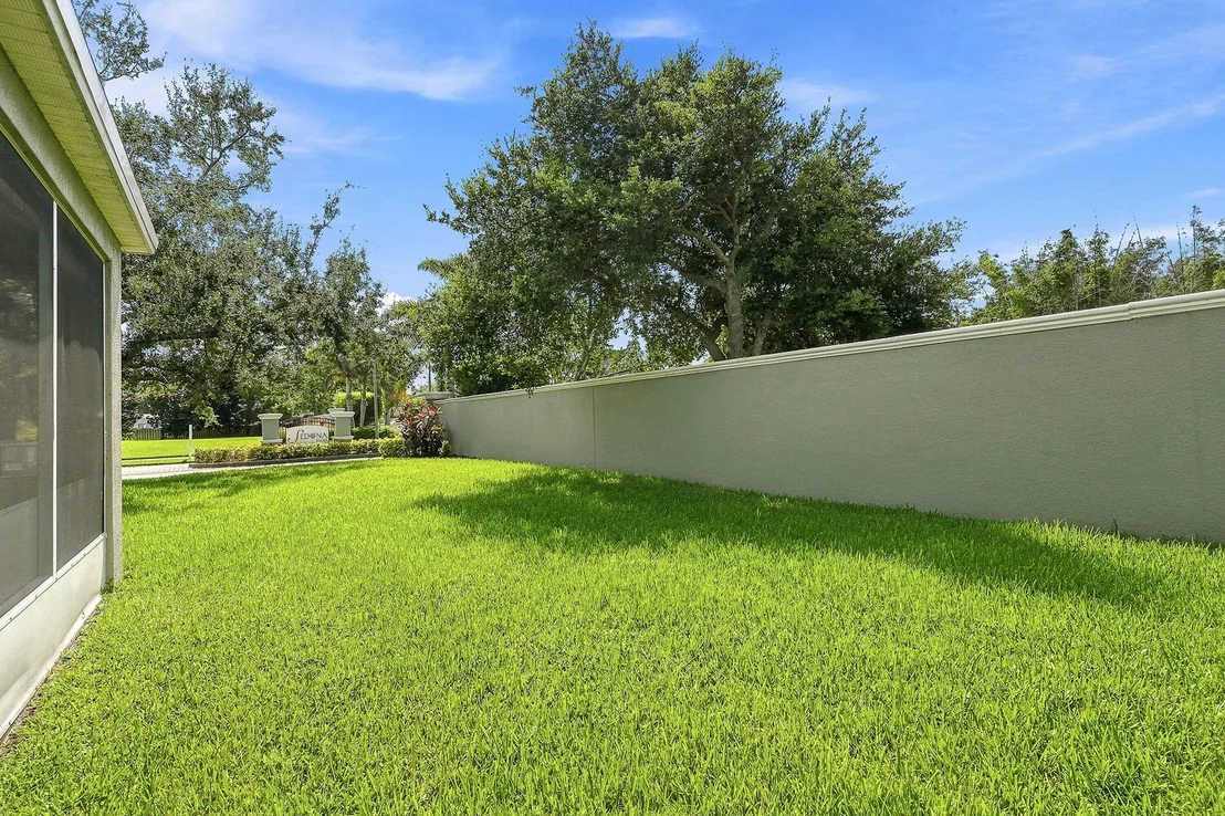 Photo of 815 Greenleaf Circle