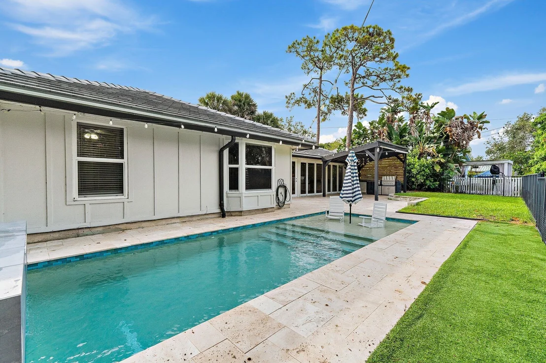 Photo of 18169 Lake Bend Drive