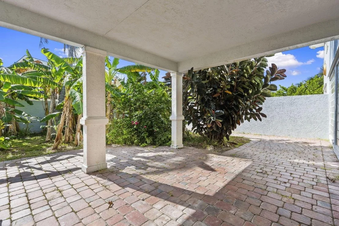 Photo of 1911 Surfside Drive