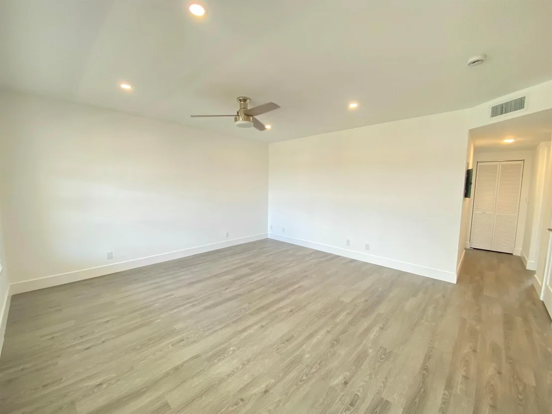 Photo of Unit 306 at 600 Pine Drive