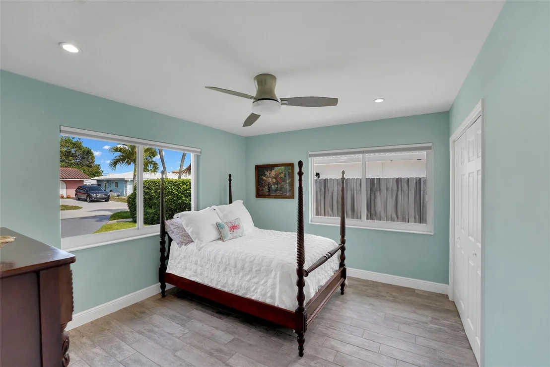 Photo of 17 SE 9th Avenue