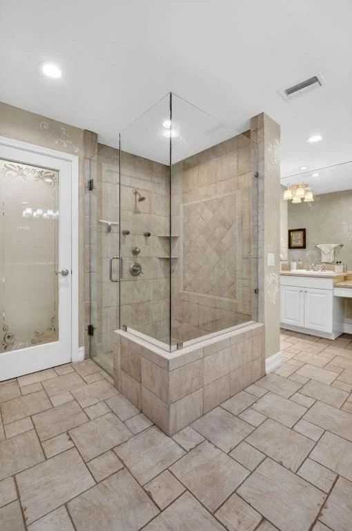 Photo of 4911 Pineview Circle
