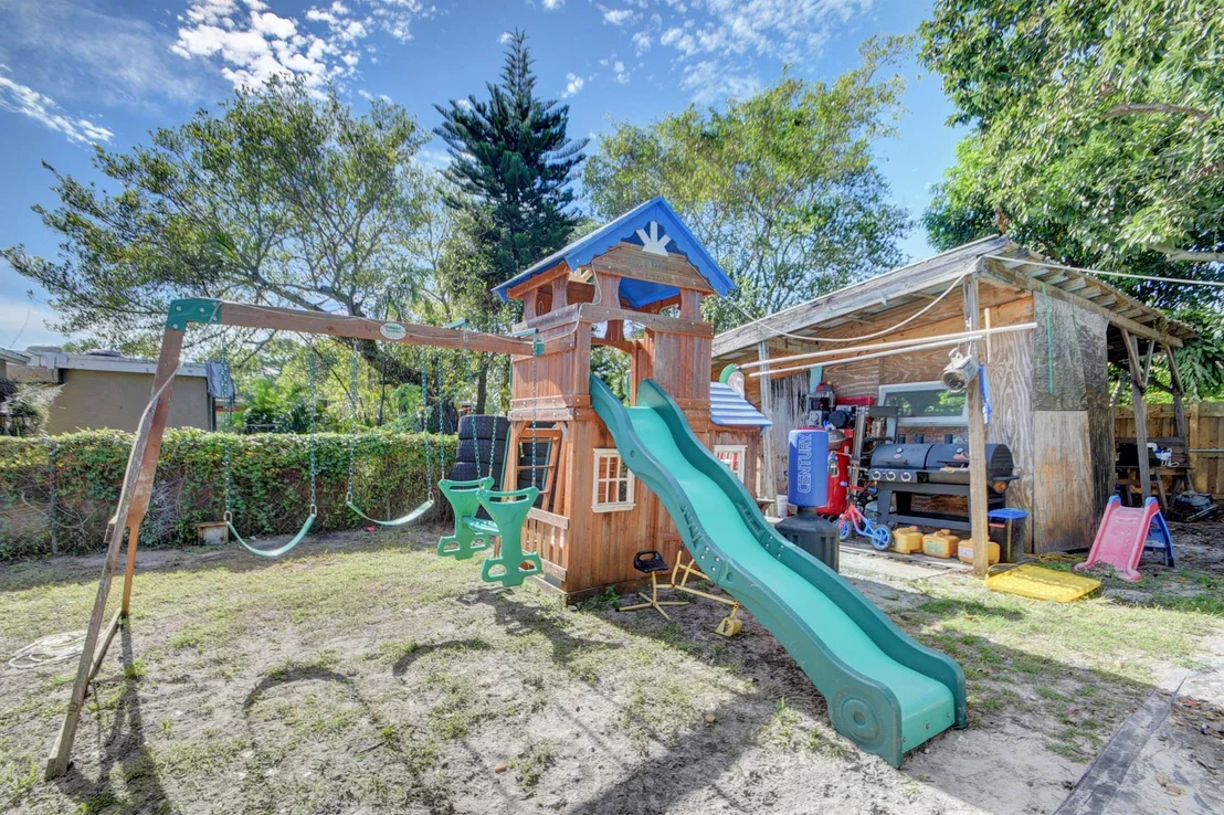 Photo of 209 3rd Street