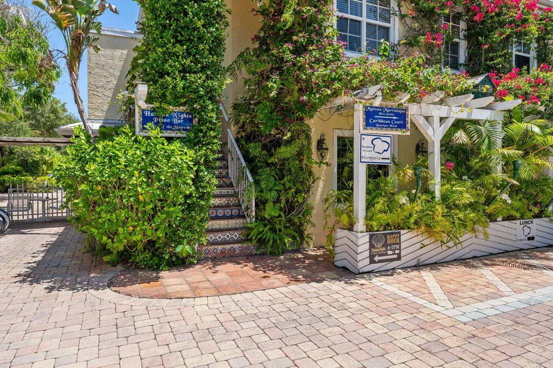 Photo of 906 Jasmine Lane